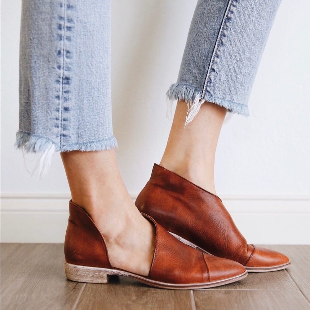 🌟Free people Royale Flat (Women's)